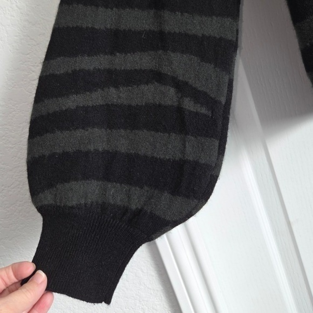 AQUA Cashmere Zebra Stripe‎ Balloon Sleeve Mock Neck Sweater Sz L Luxury Soft - Picture 5 of 7